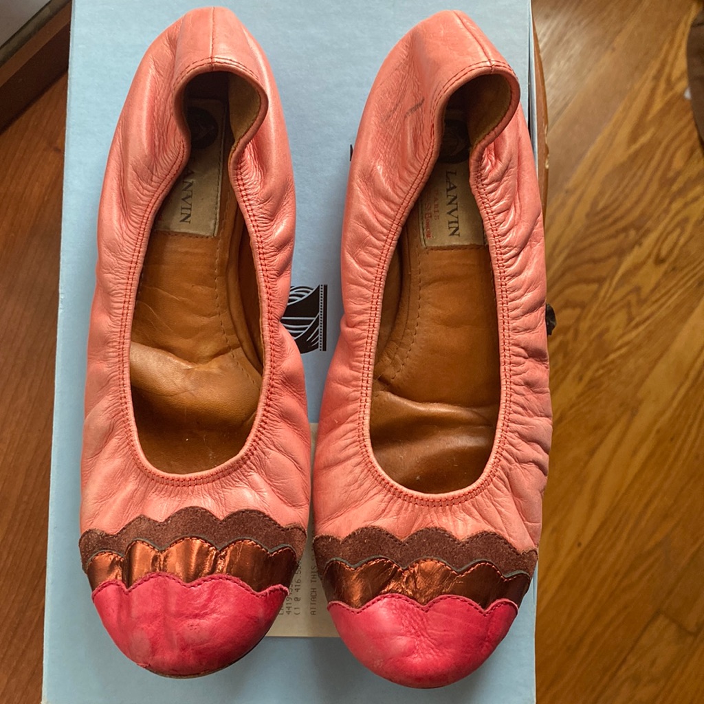 Lanvin Ballet With Scallop Detail